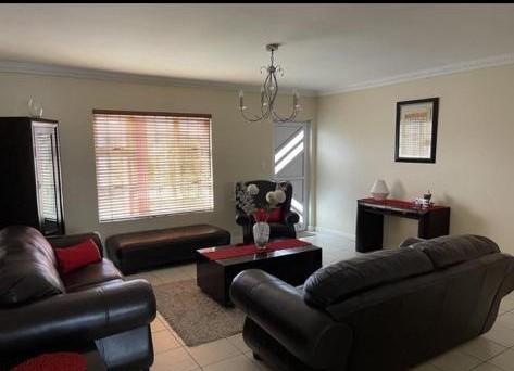 3 Bedroom Property for Sale in Zeekoevlei Western Cape